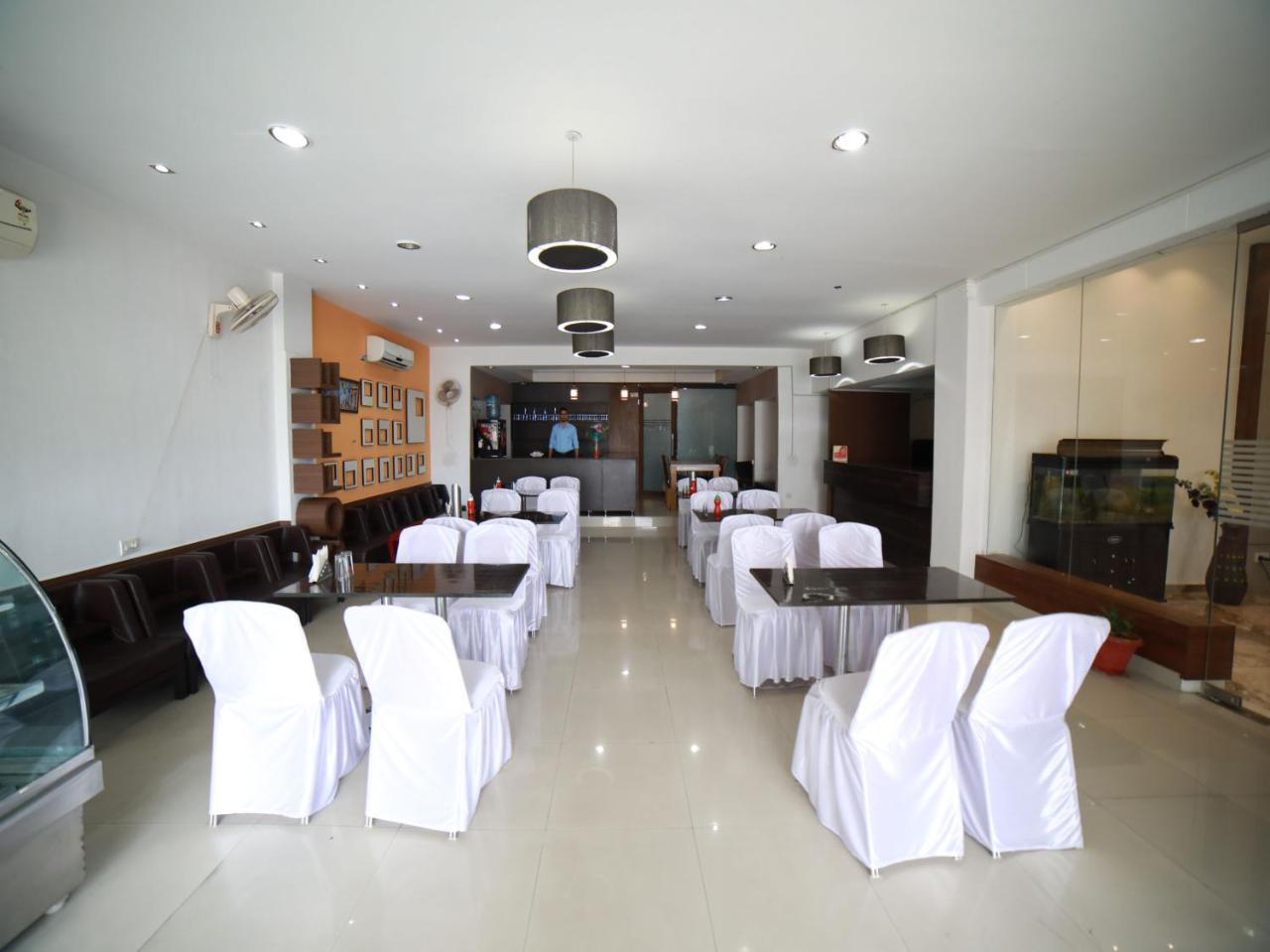 Oyo 15561 Corporate Villa Jammu Exterior foto